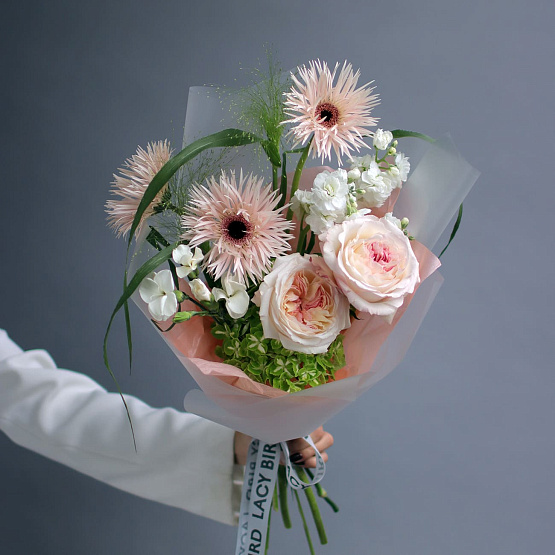 “Slight Smile” Bouquet
