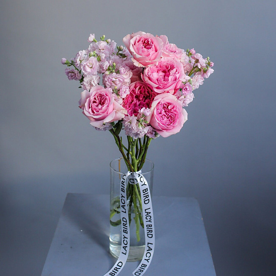 Garden Roses and Matthiola Bouquet (XS, Ø25cm)