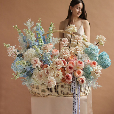 “Sea of Feelings” Flower Basket