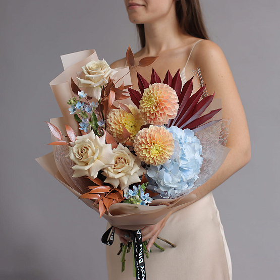 “Girl with Peaches” Bouquet
