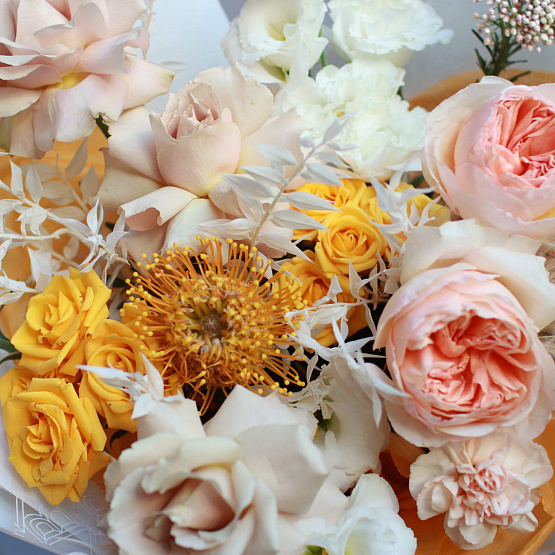 “Juicy Orange” Signature Bouquet