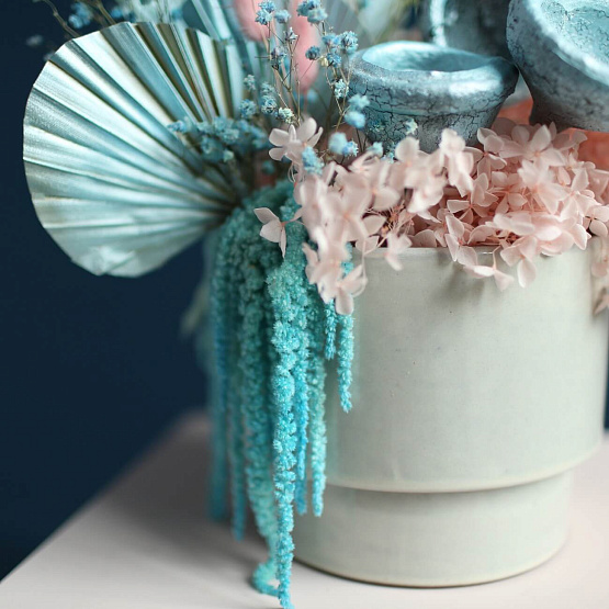 Dried Flowers Composition