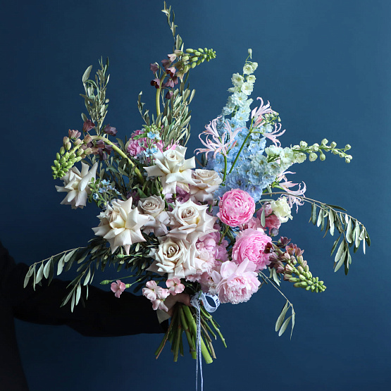 “Blooming World” Signature Bouquet