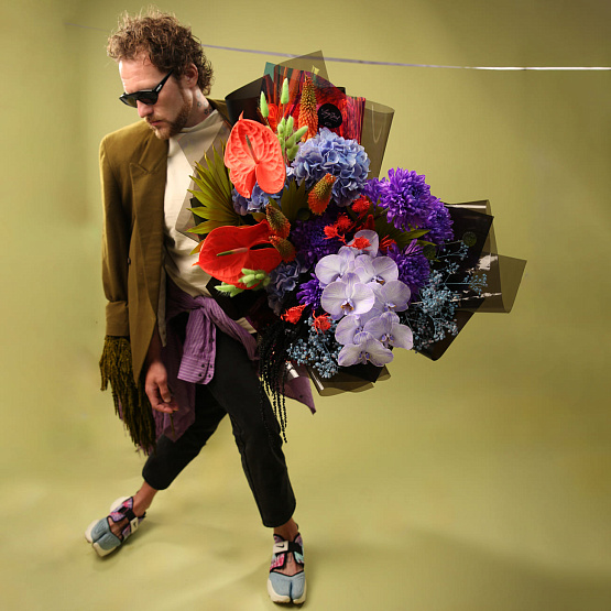 Signature Bouquet in the style of BALENCIAGA