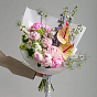 “Air Kiss” Signature Bouquet
