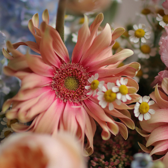 “Lacework” Signature Bouquet