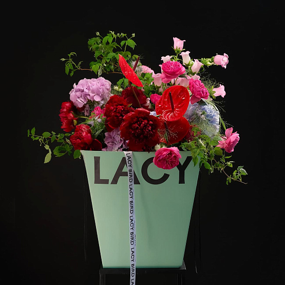 Композиция в вазе «Полет журавля»