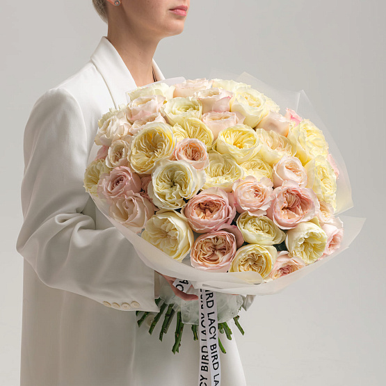 “Heart flutter” Mono Bouquet