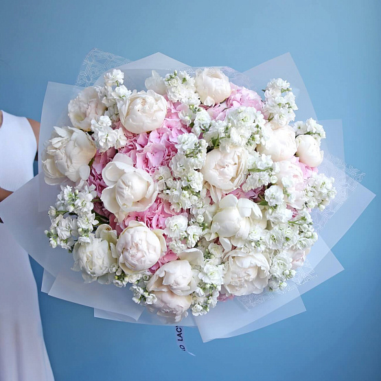 “Touching” Trio Bouquet