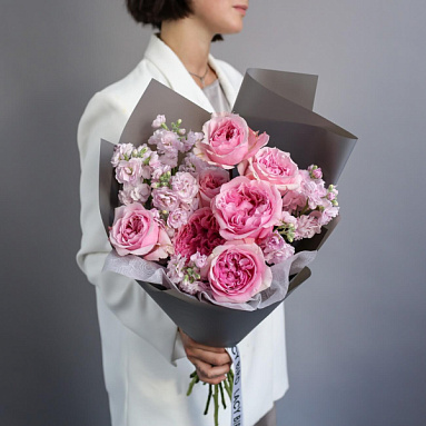 Garden Roses and Matthiola Bouquet (XS, Ø25cm)