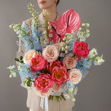 “Gentle Radiance” Signature Bouquet