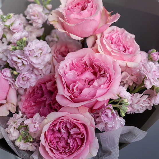 Garden Roses and Matthiola Bouquet (XS, Ø25cm)