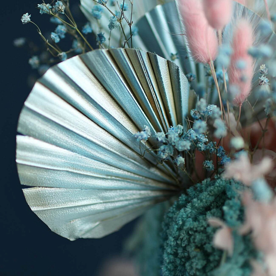 Dried Flowers Composition