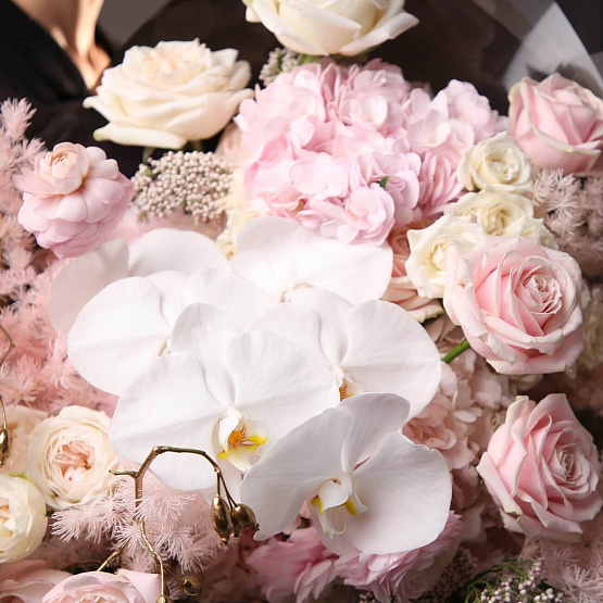 Signature Bouquet in the style of Yves Saint Laurent