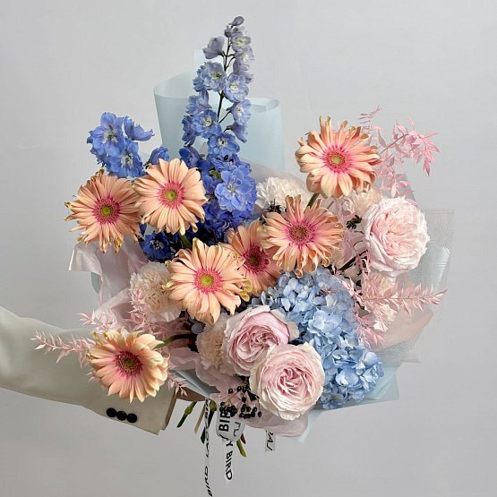 “Island Of Dreams” Signature Bouquet