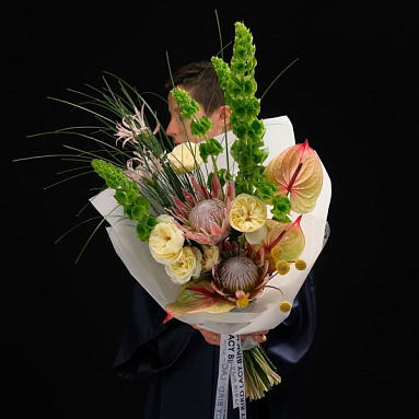 “Whisper Of The Wind” Signature Bouquet