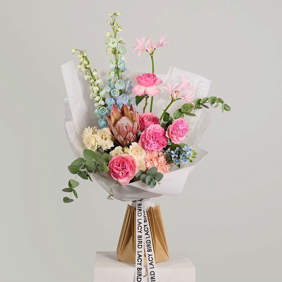 Signature bouquet with protea