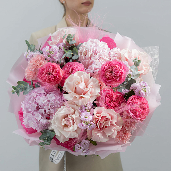 “Wonder” Signature Bouquet