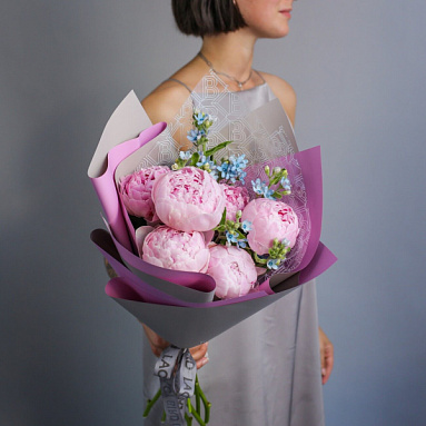 Peonies “Sarah Bernhardt” and Oxypetalum Bouquet