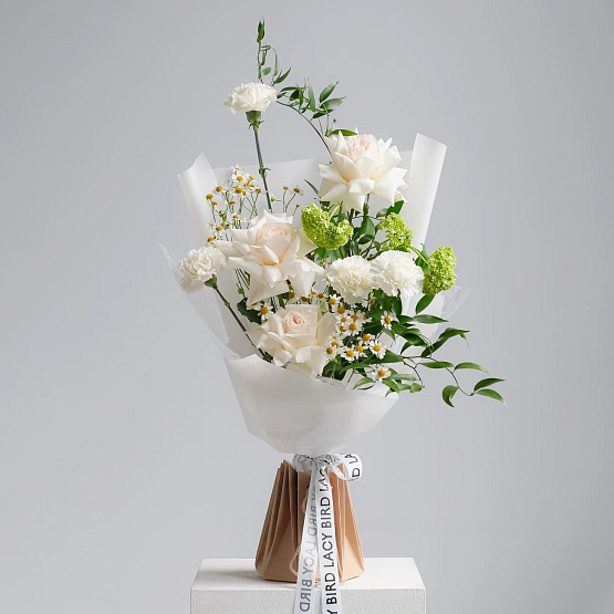 “Sugar Meringue” Trio Bouquet