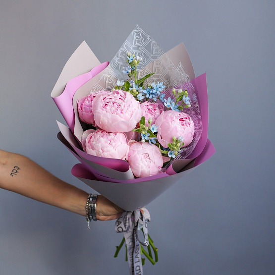Peonies “Sarah Bernhardt” and Oxypetalum Bouquet