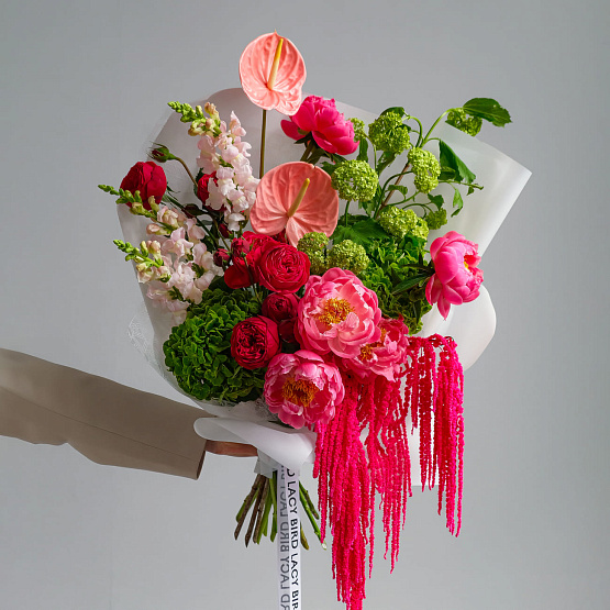 “Lingonberry In The Garden” Signature Bouquet