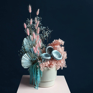 Dried Flowers Composition