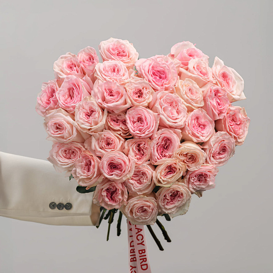 “Heart flutter” Mono Bouquet