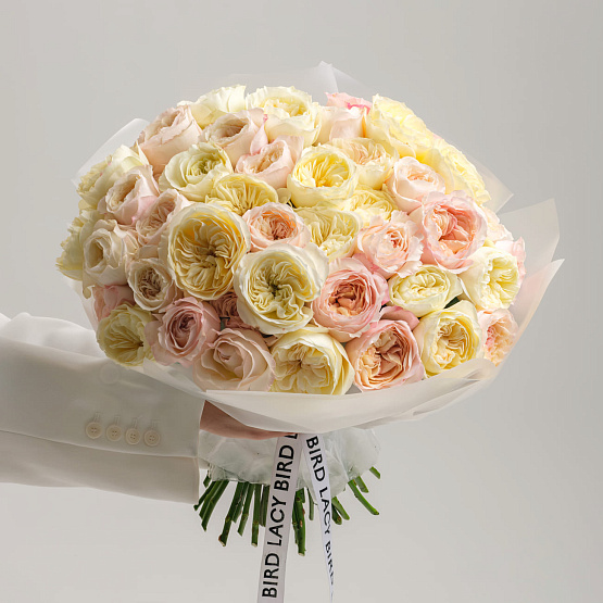 “Heart flutter” Mono Bouquet