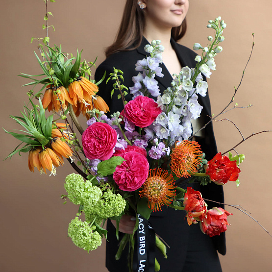 “Hummingbird's Wingbeat” Signature Bouquet