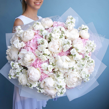 “Touching” Trio Bouquet