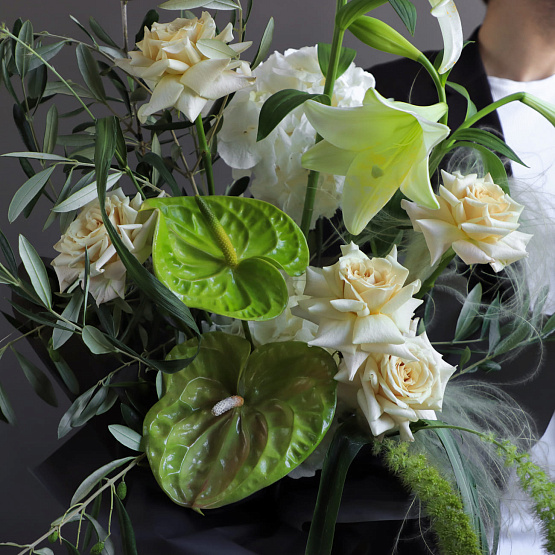 “Dionysus” Signature Bouquet