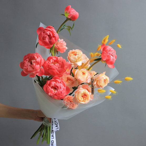 “May Kiss” Duo Bouquet
