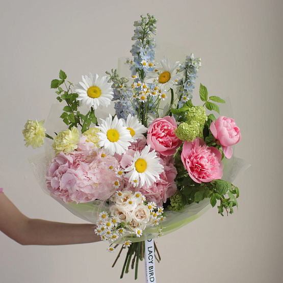“Summer Kiss” Signature Bouquet