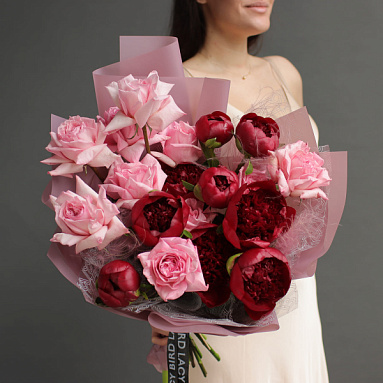“Stranger” Duo Bouquet