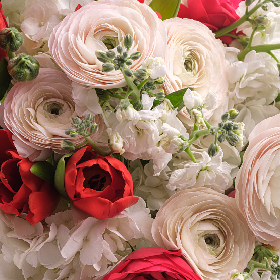 “Romance” Signature Bouquet