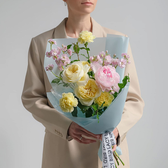 “Sugar Meringue” Trio Bouquet