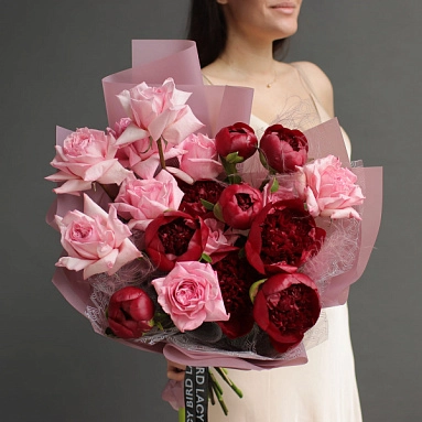 “Stranger” Duo Bouquet